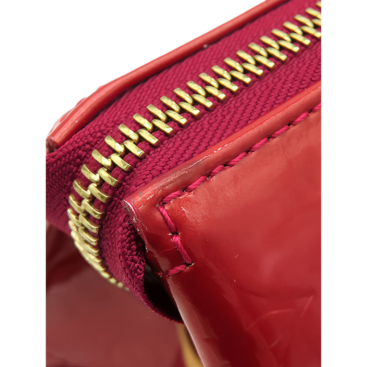 Louis Vuitton Monogram Vernis Rosewood Avenue — Red