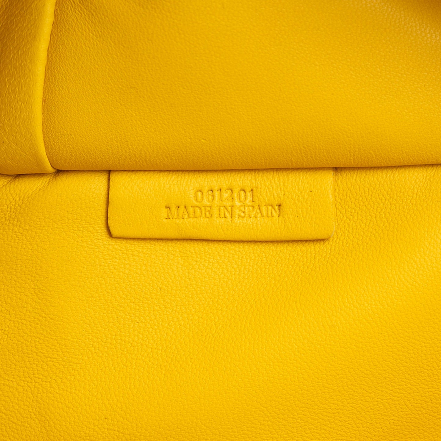 LOEWE Tricolor Leather Amazona 36