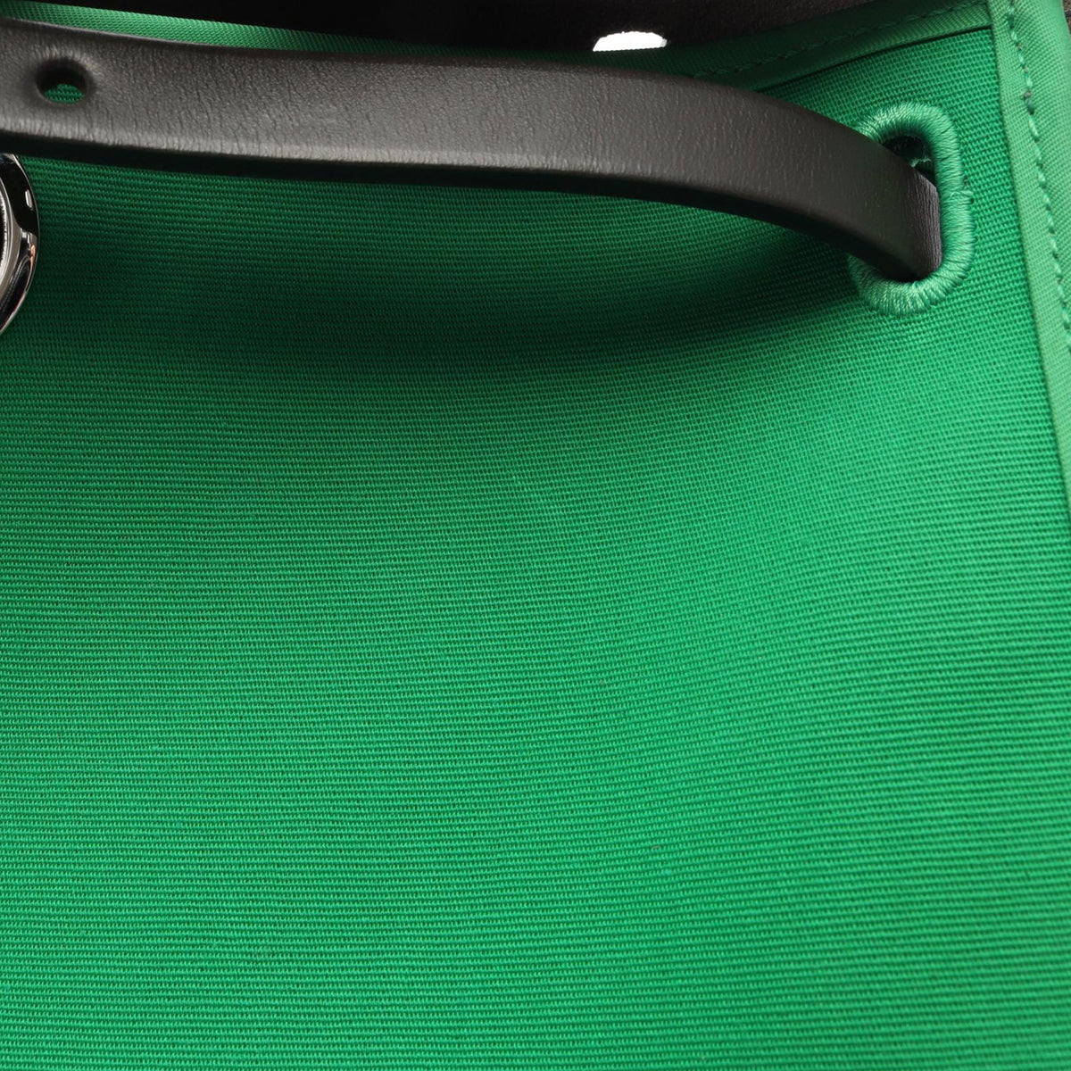 Hermès Toile Herbag Zip 31 — Green