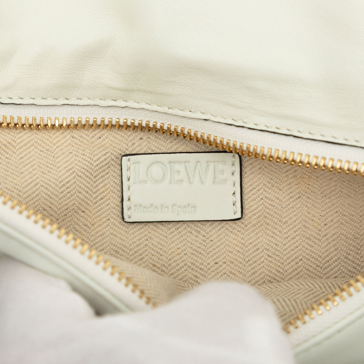 LOEWE Calfskin Wedge Bow Triangular Clutch — White