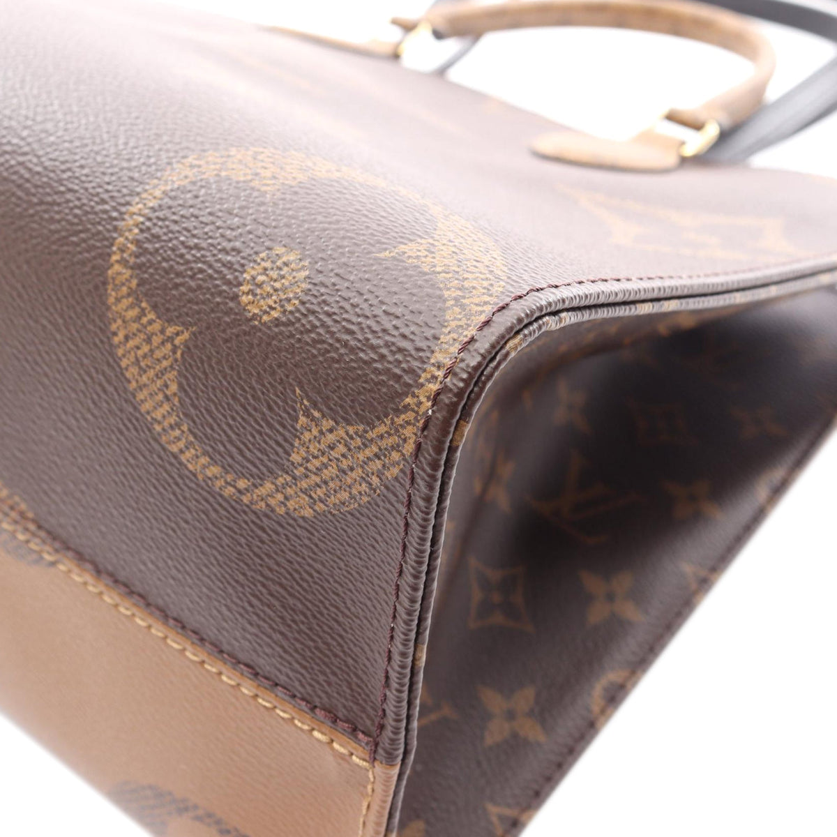 Louis Vuitton Monogram Reverse Giant OnTheGo MM