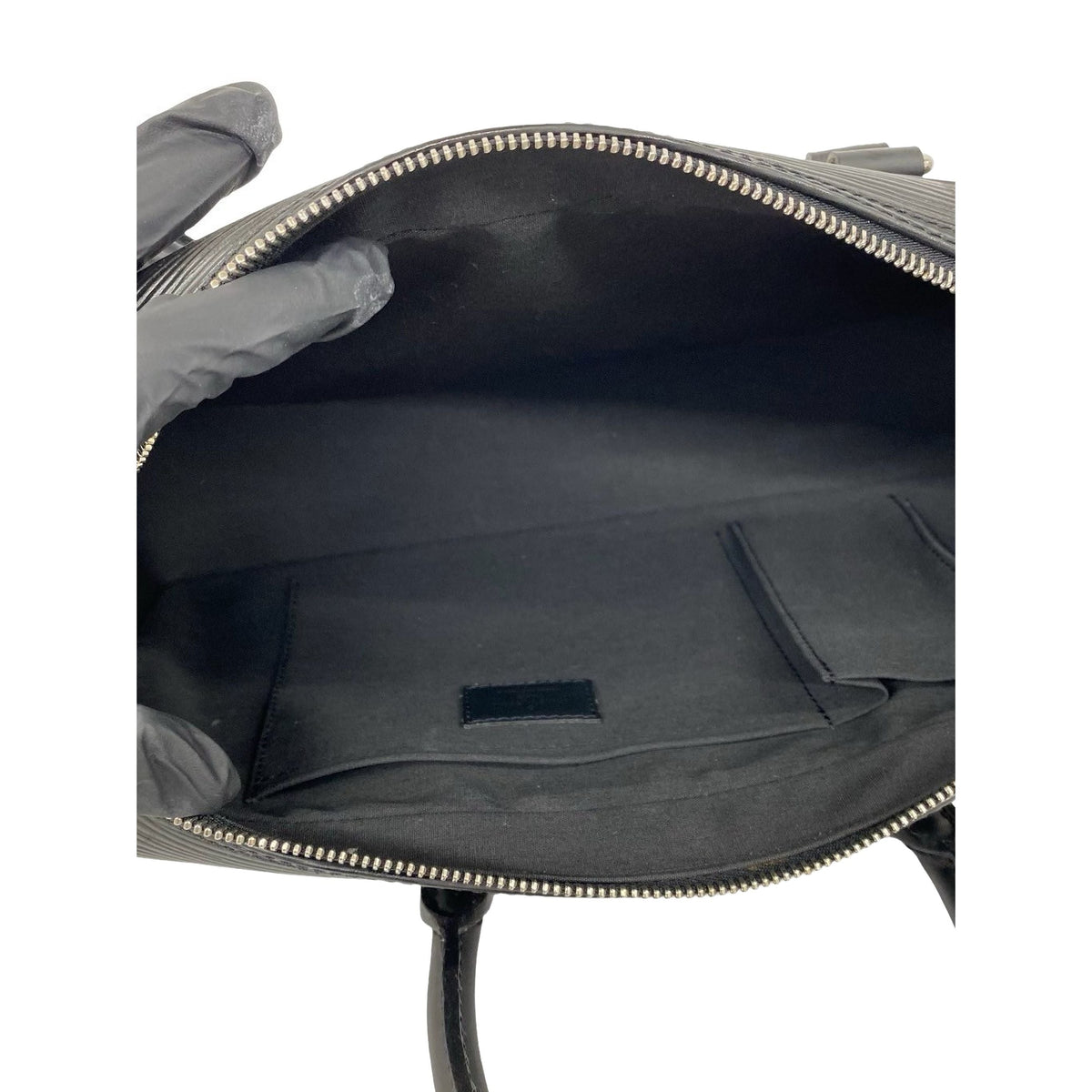 Louis Vuitton Epi Vivienne Long MM — Black