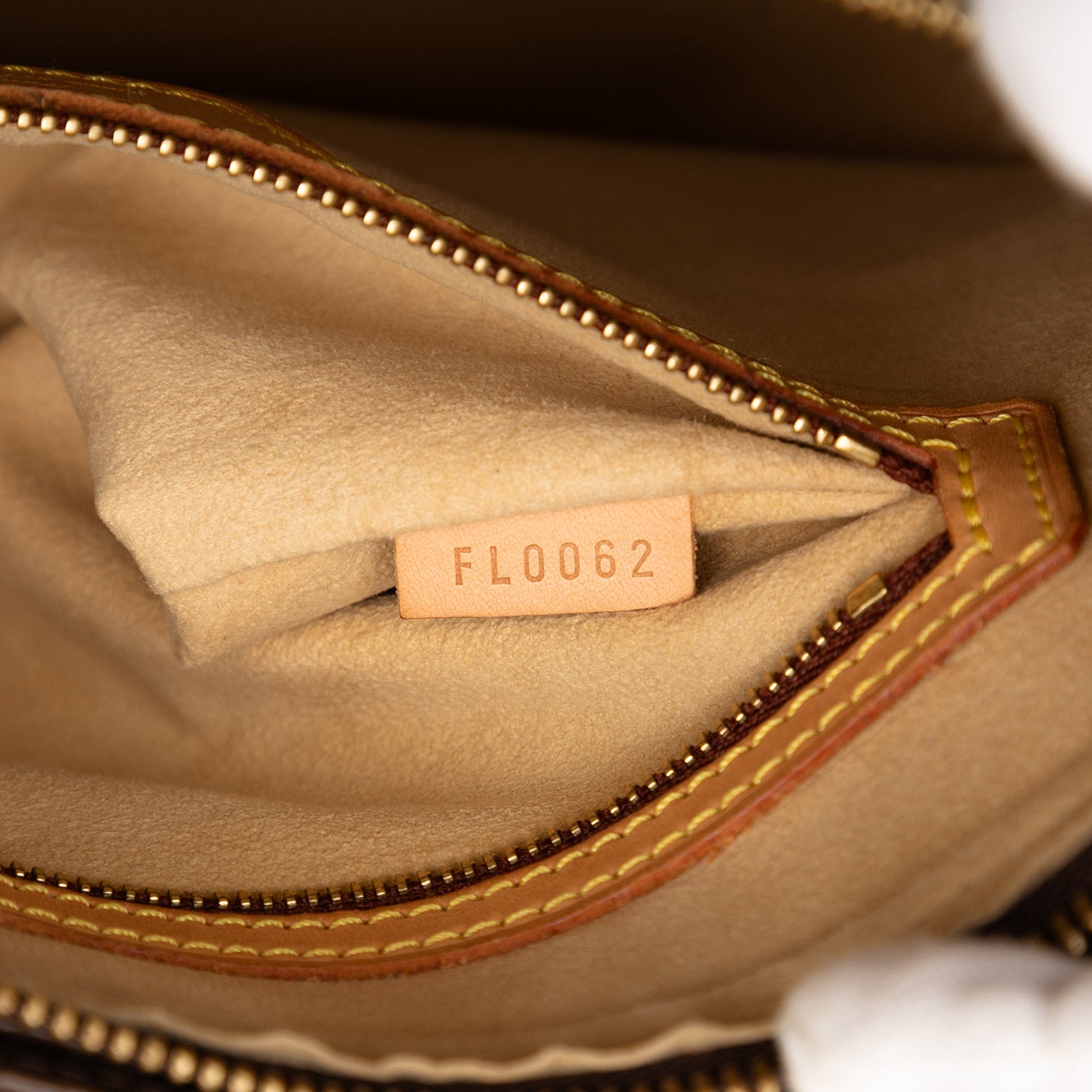 Louis Vuitton Monogram Looping MM