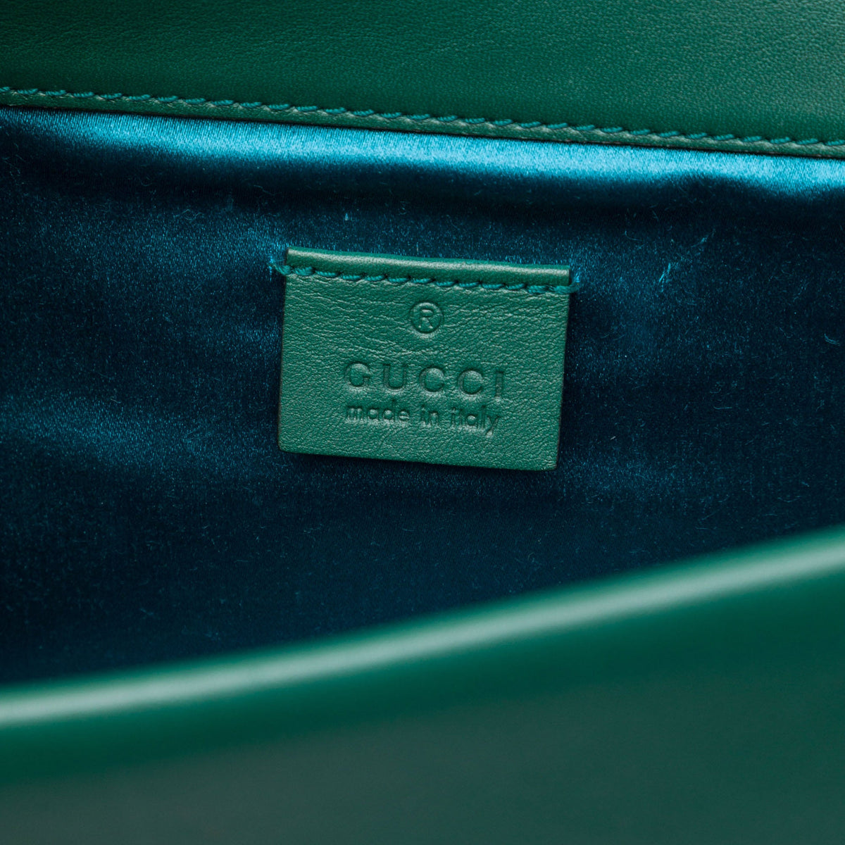 Gucci Medium GG Velvet Dionysus Crossbody — Green