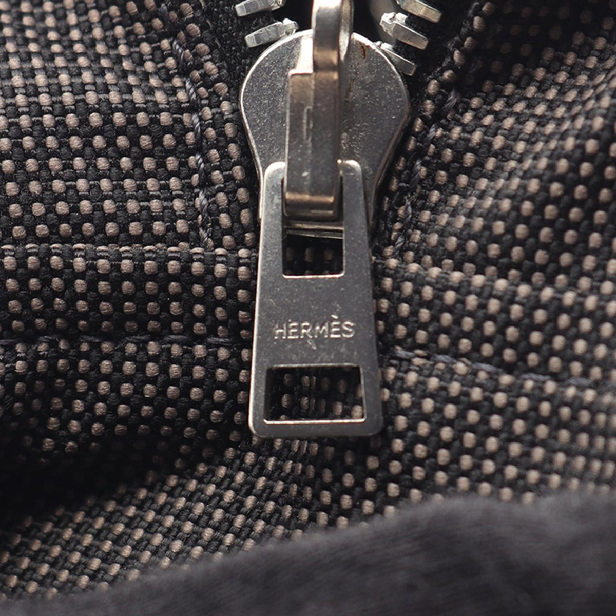 Hermès Canvas Herline MM — Gray