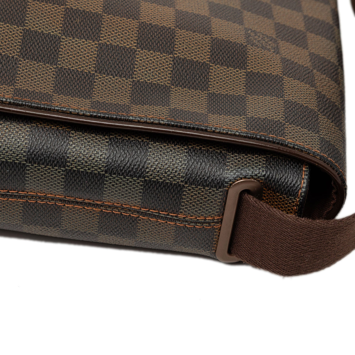 Louis Vuitton Damier Ebene Brooklyn MM