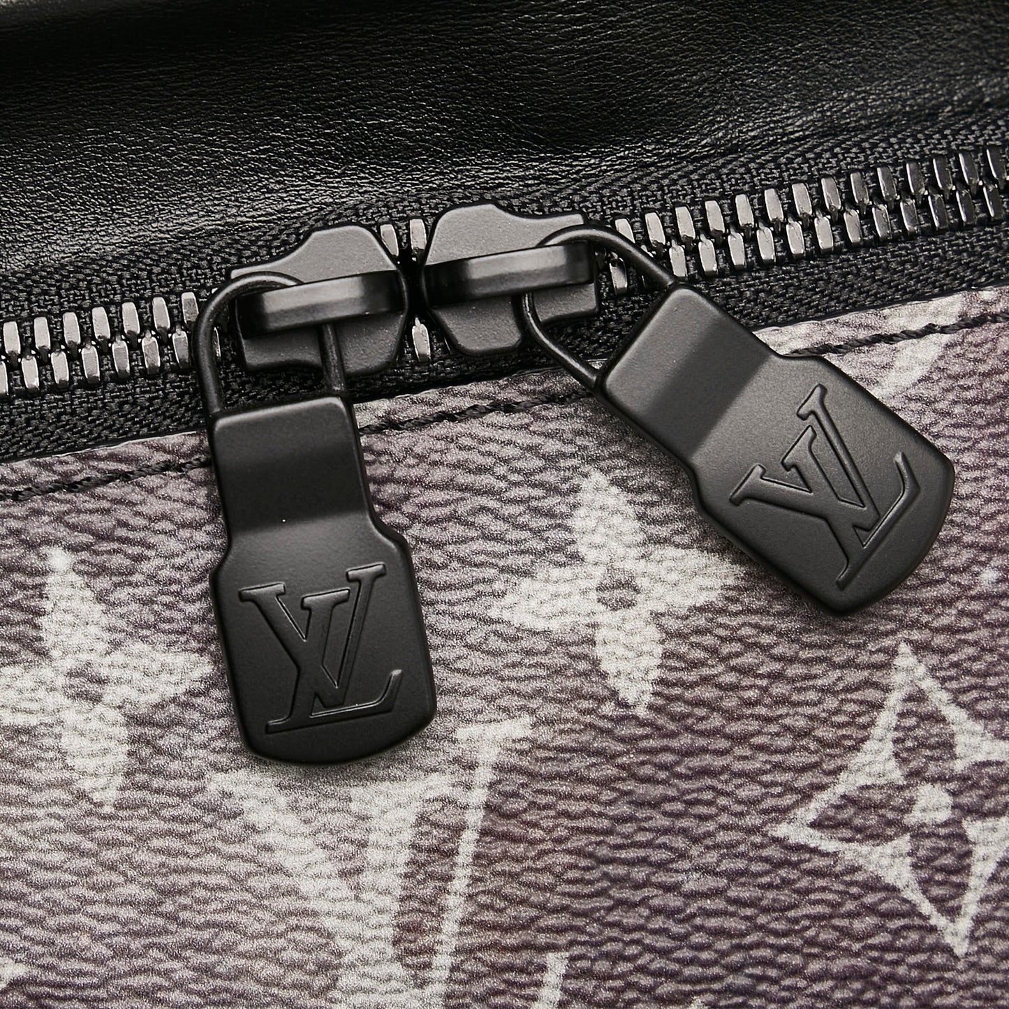 Louis Vuitton Monogram Galaxy Discovery Bumbag