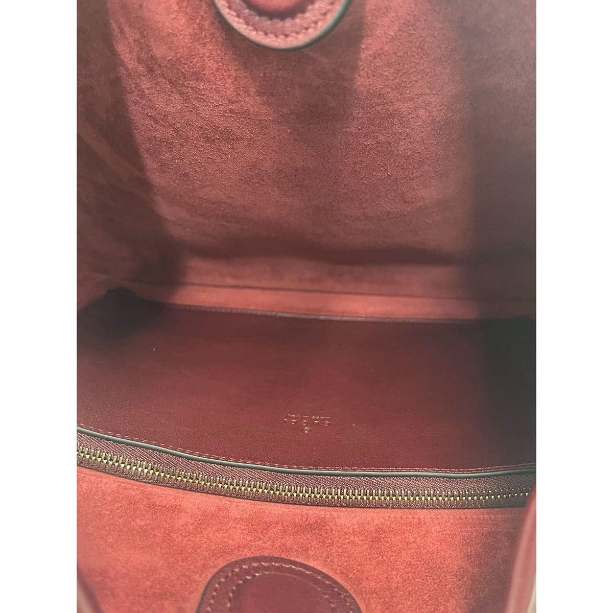 Gucci Medium Guccissima B Hobo — Red