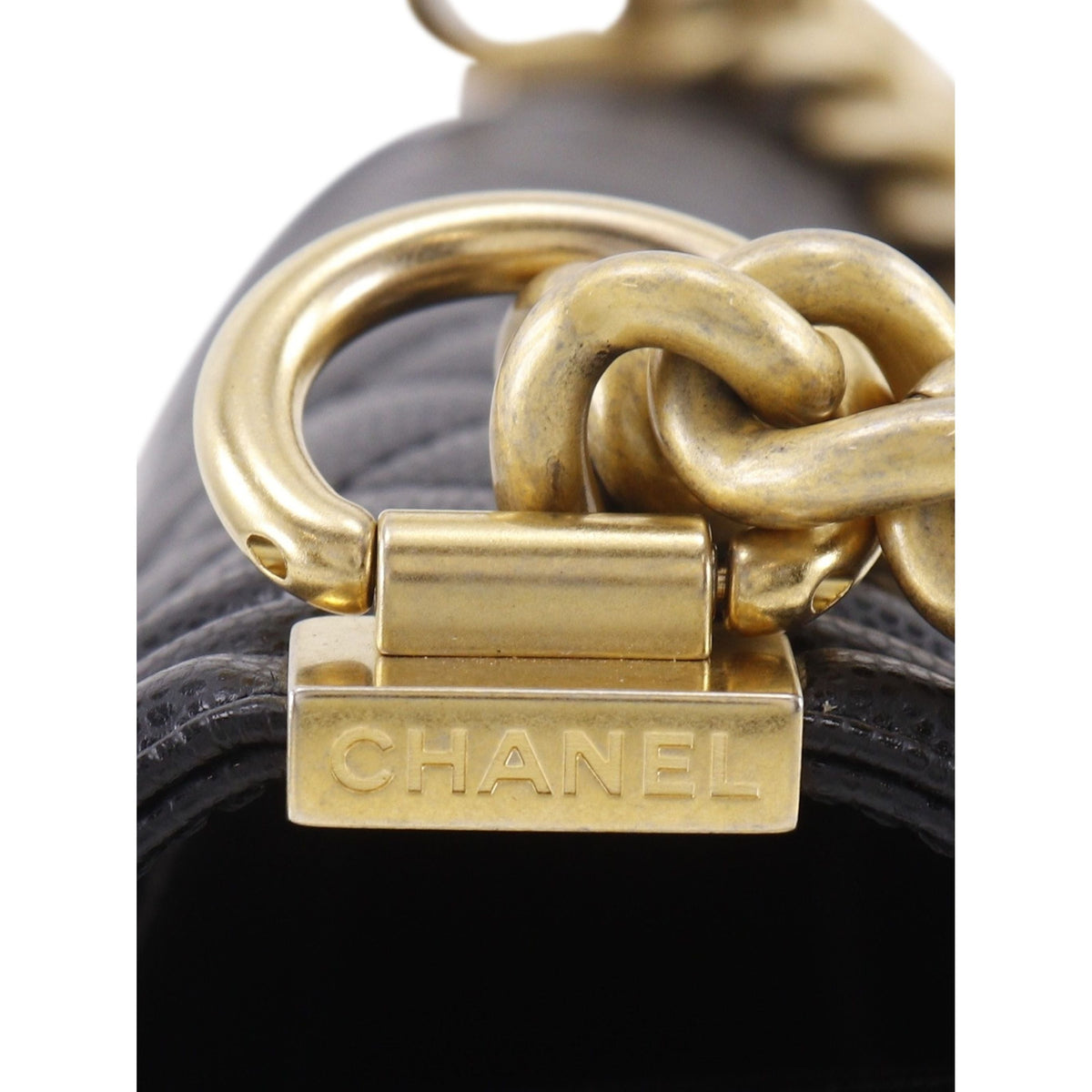Chanel Old Medium Quilted Caviar Boy Flap — Black