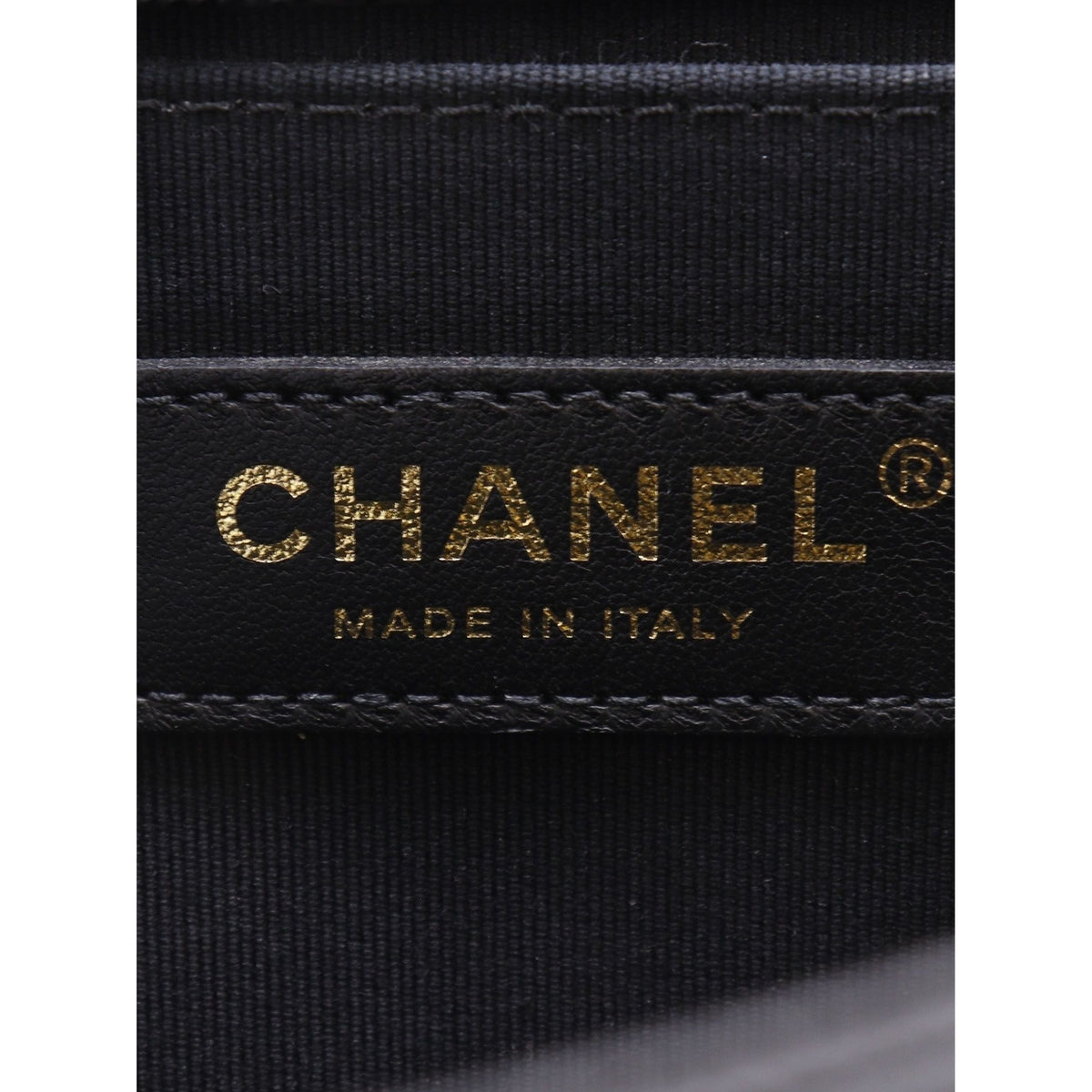 Chanel Old Medium Quilted Caviar Boy Flap — Black