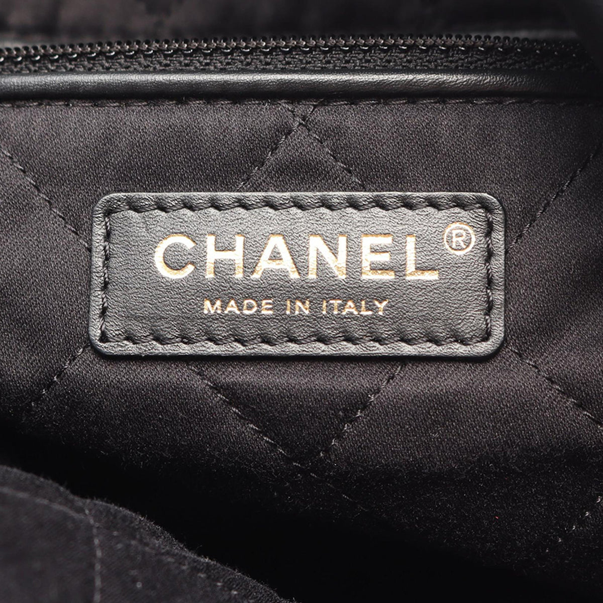 Chanel Large Shiny Calfskin 22 Hobo