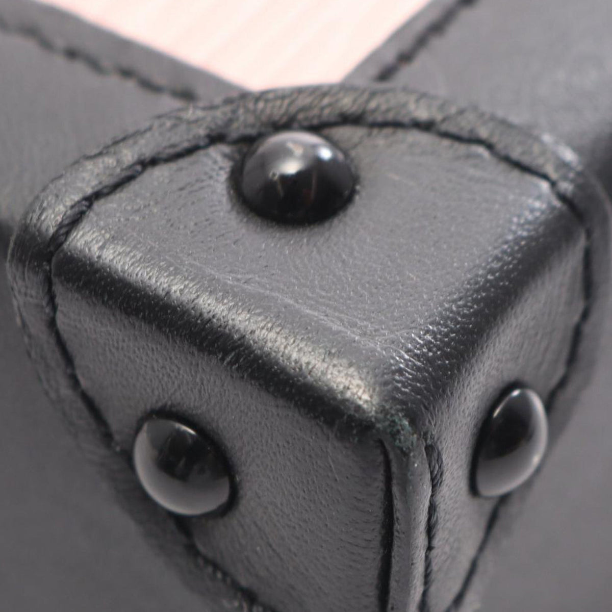 Louis Vuitton Epi Pochette Trunk Vertical