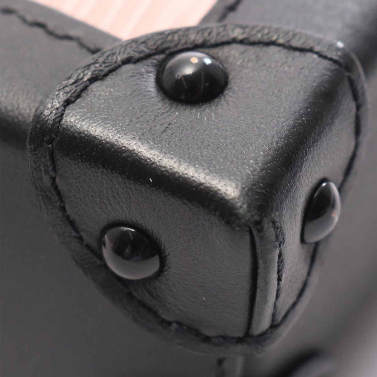 Louis Vuitton Epi Pochette Trunk Vertical