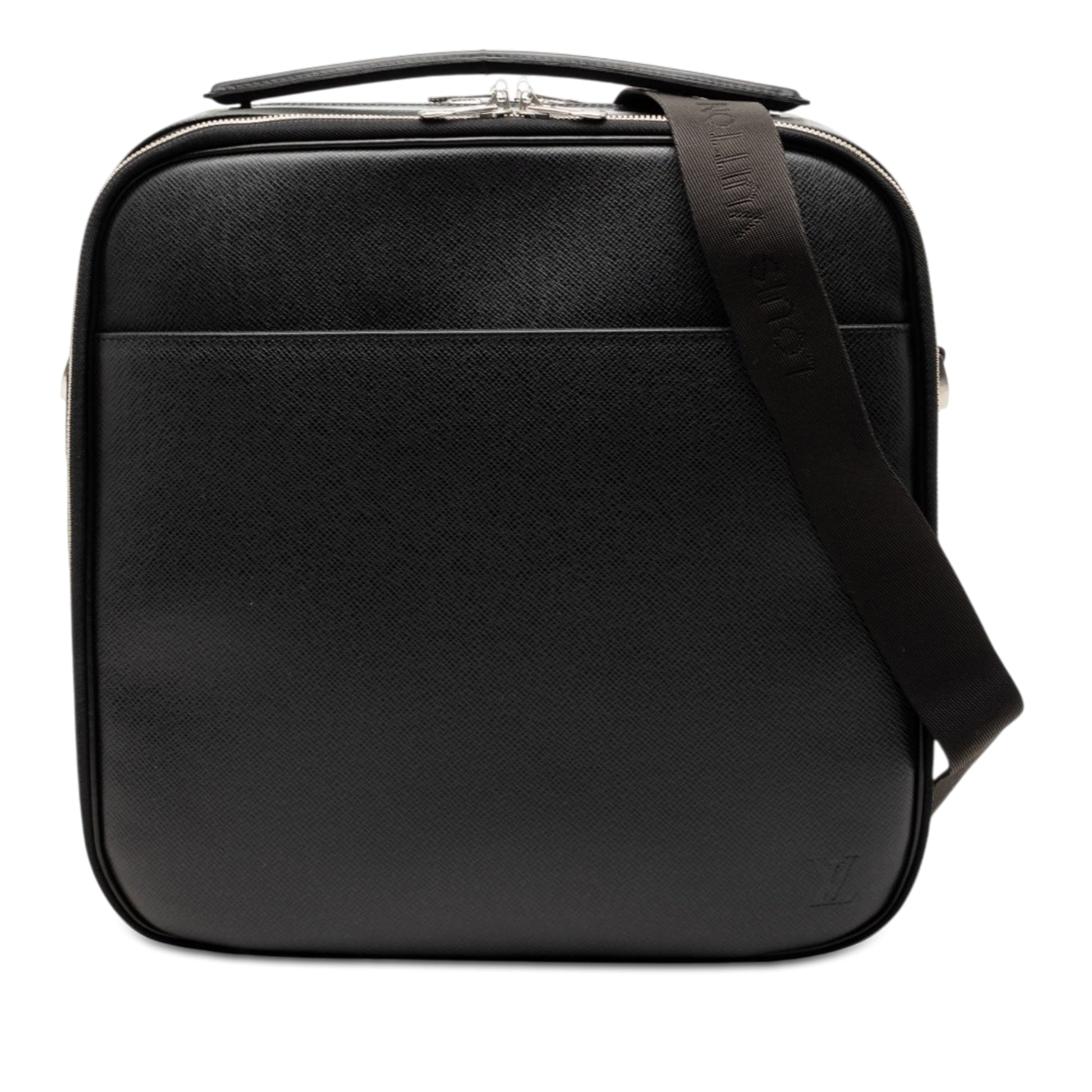 Louis Vuitton Taiga Tura