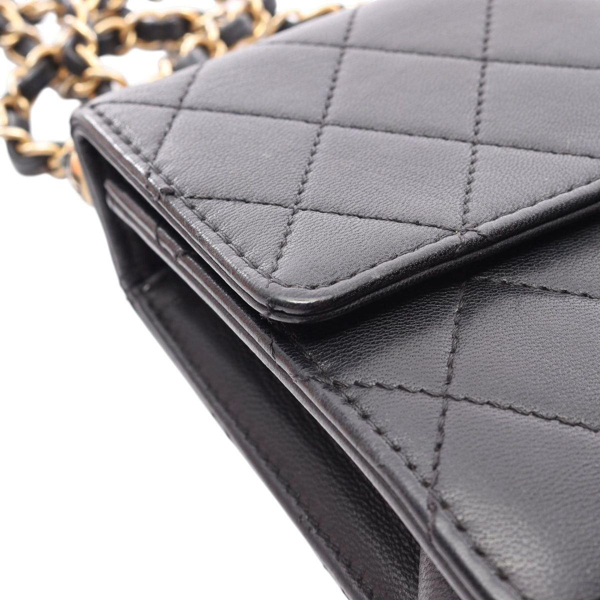 Chanel Small Quilted Lambskin Chic Pearls Flap