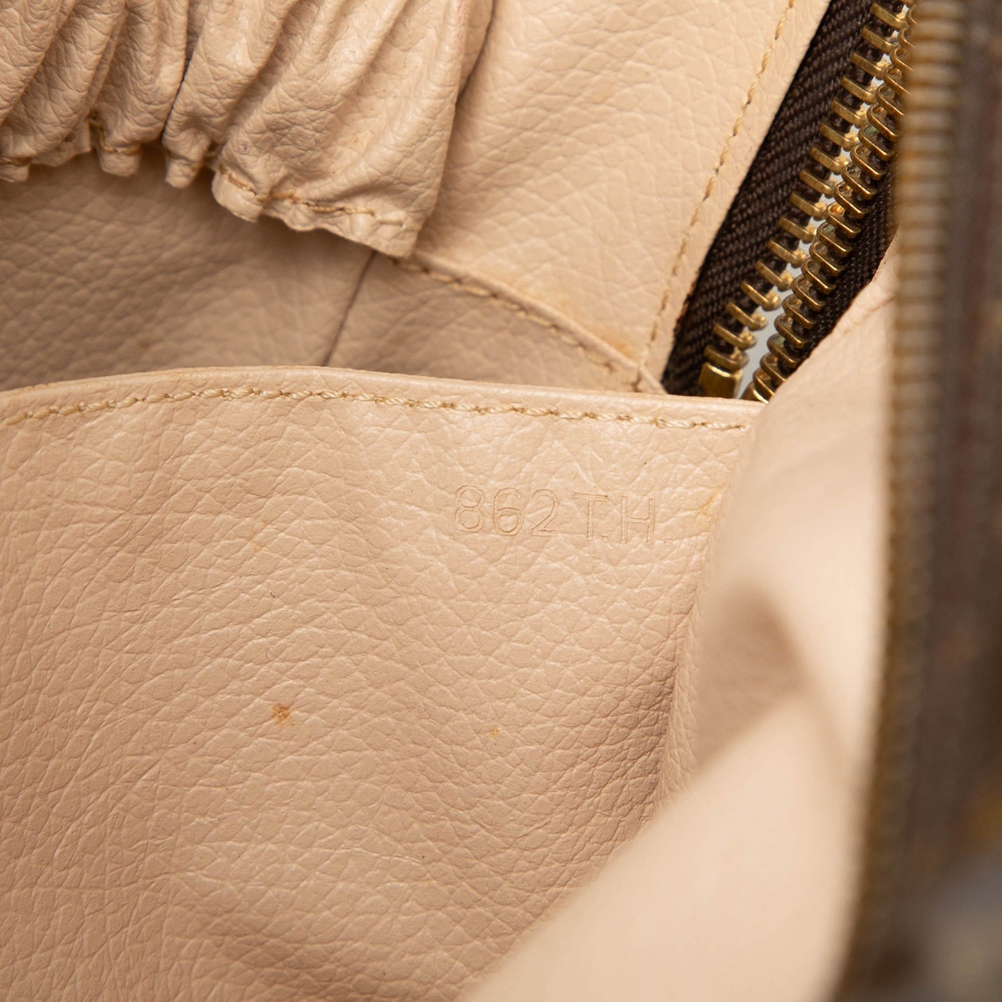 Louis Vuitton Monogram Trousse Toilette 28