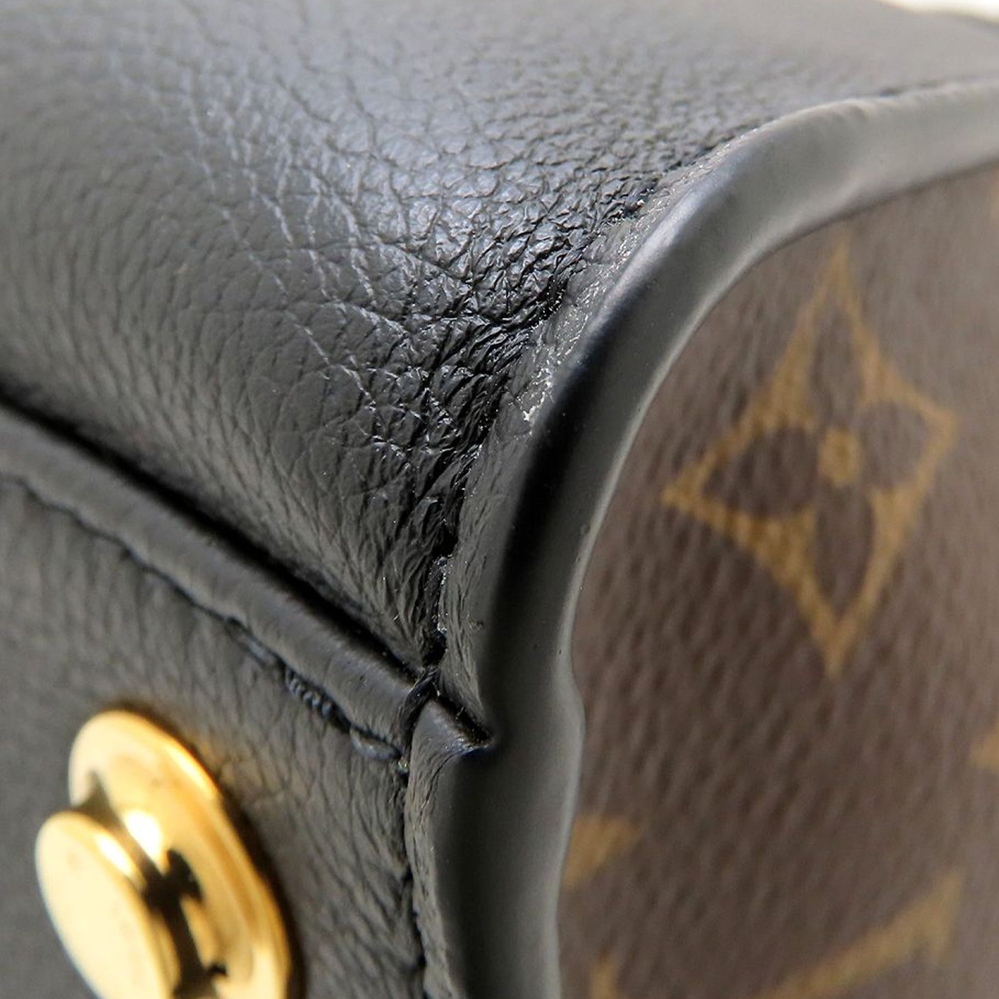 Louis Vuitton Monogram On My Side PM