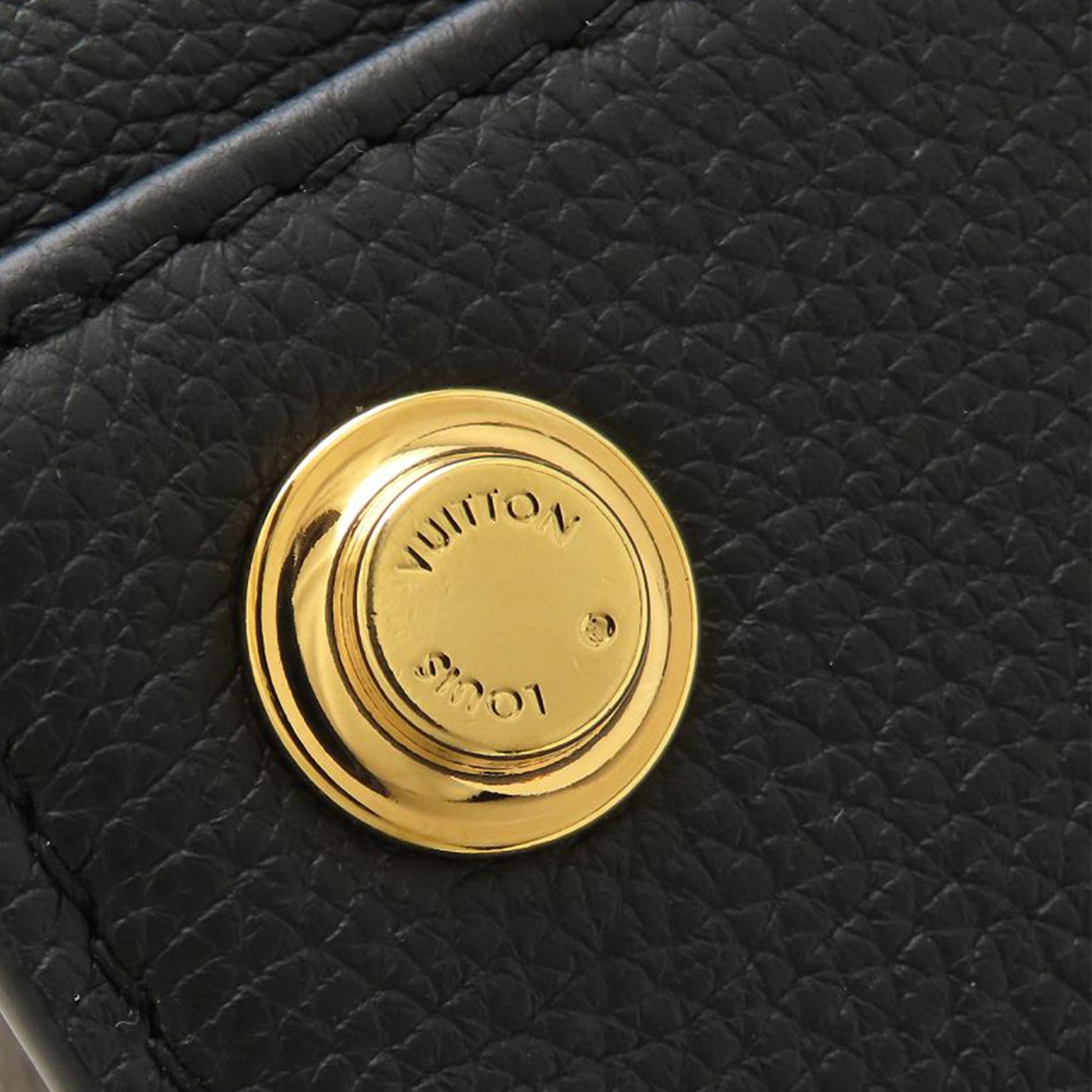 Louis Vuitton Monogram On My Side PM