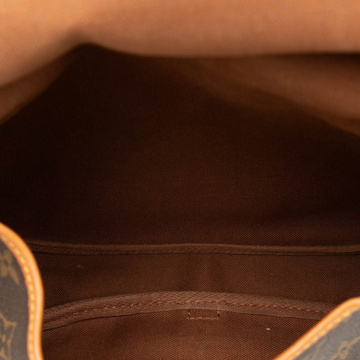 Louis Vuitton Monogram Saumur 25