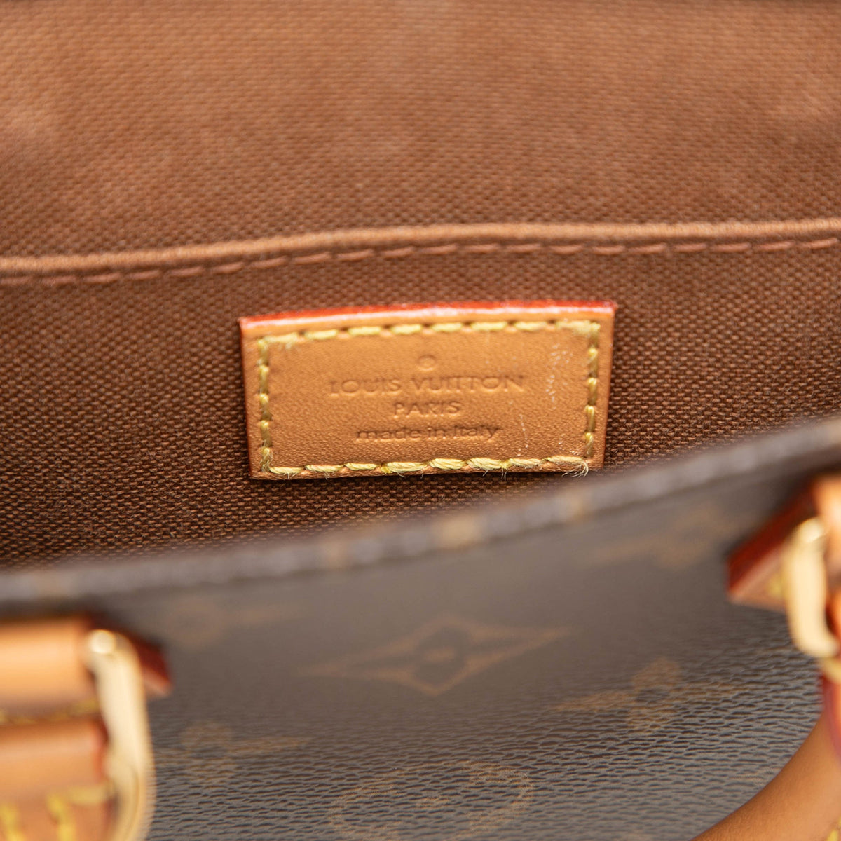 Louis Vuitton Monogram Petit Sac Plat