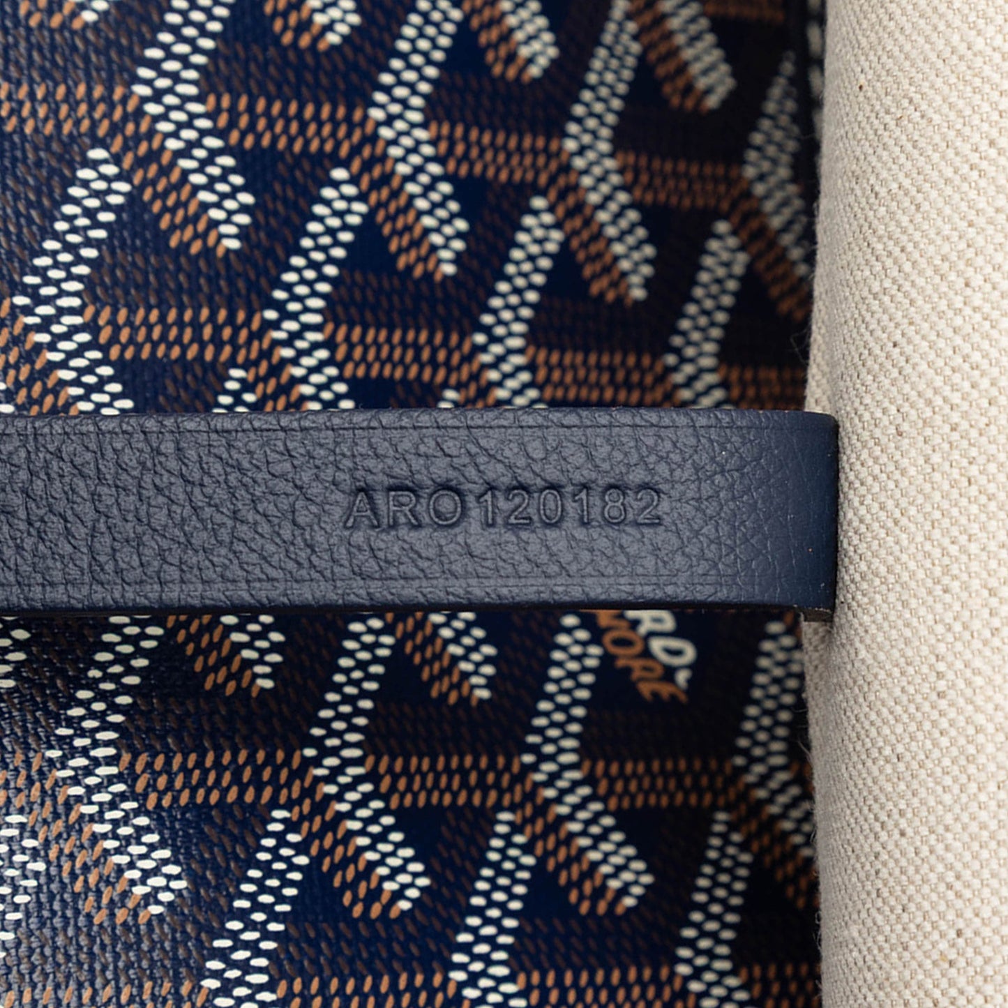 Goyard Goyardine Capetien MM Messenger Bag