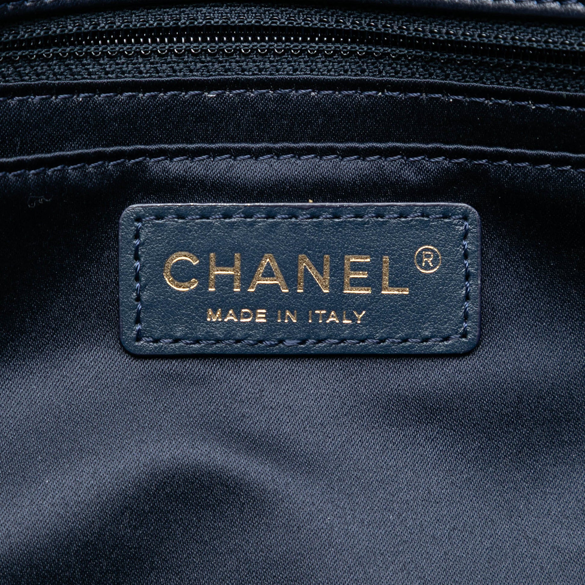 Medium Crumpled Satin Single Flap