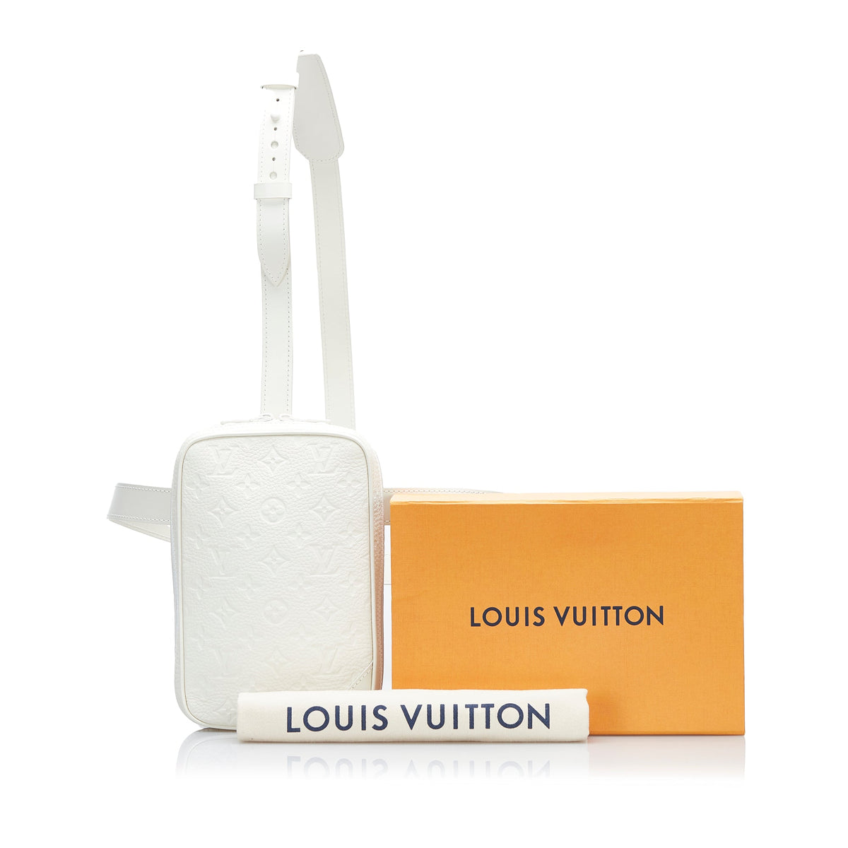 Louis Vuitton Monogram Taurillon Utility Side