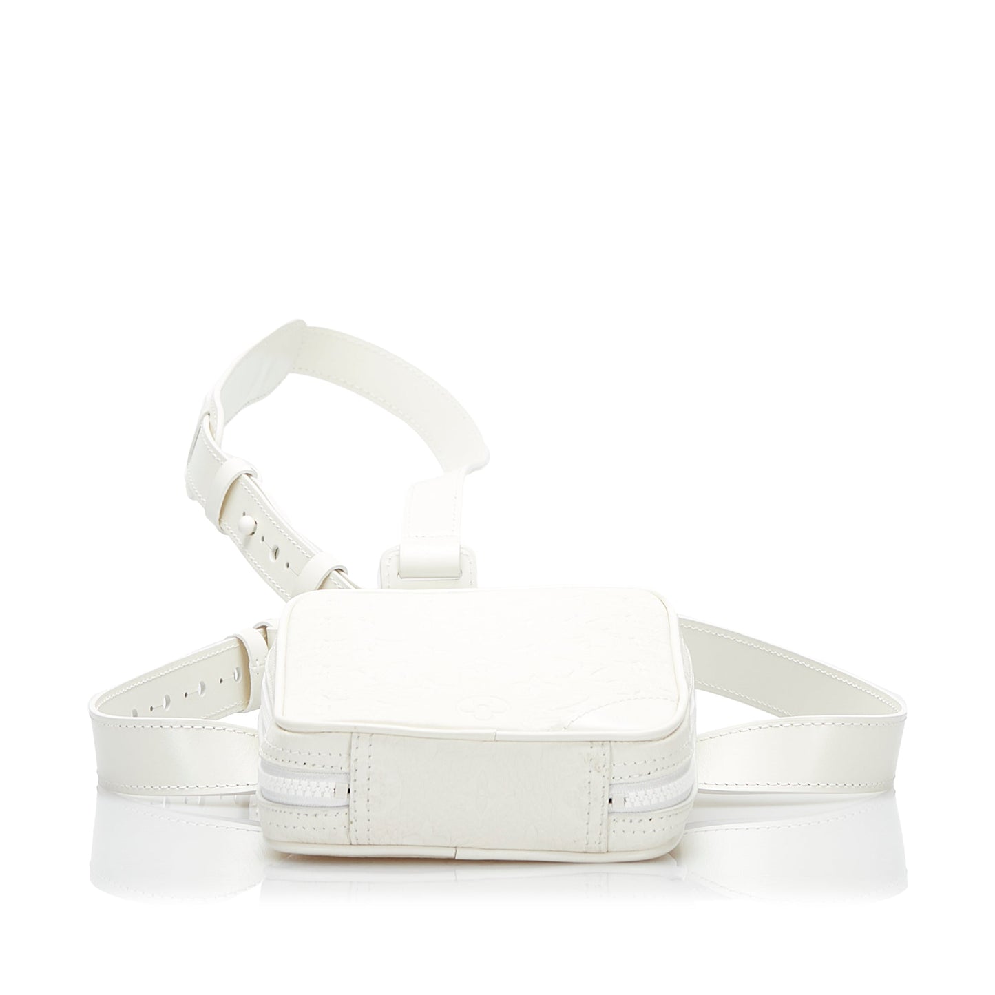 Louis Vuitton Monogram Taurillon Utility Side