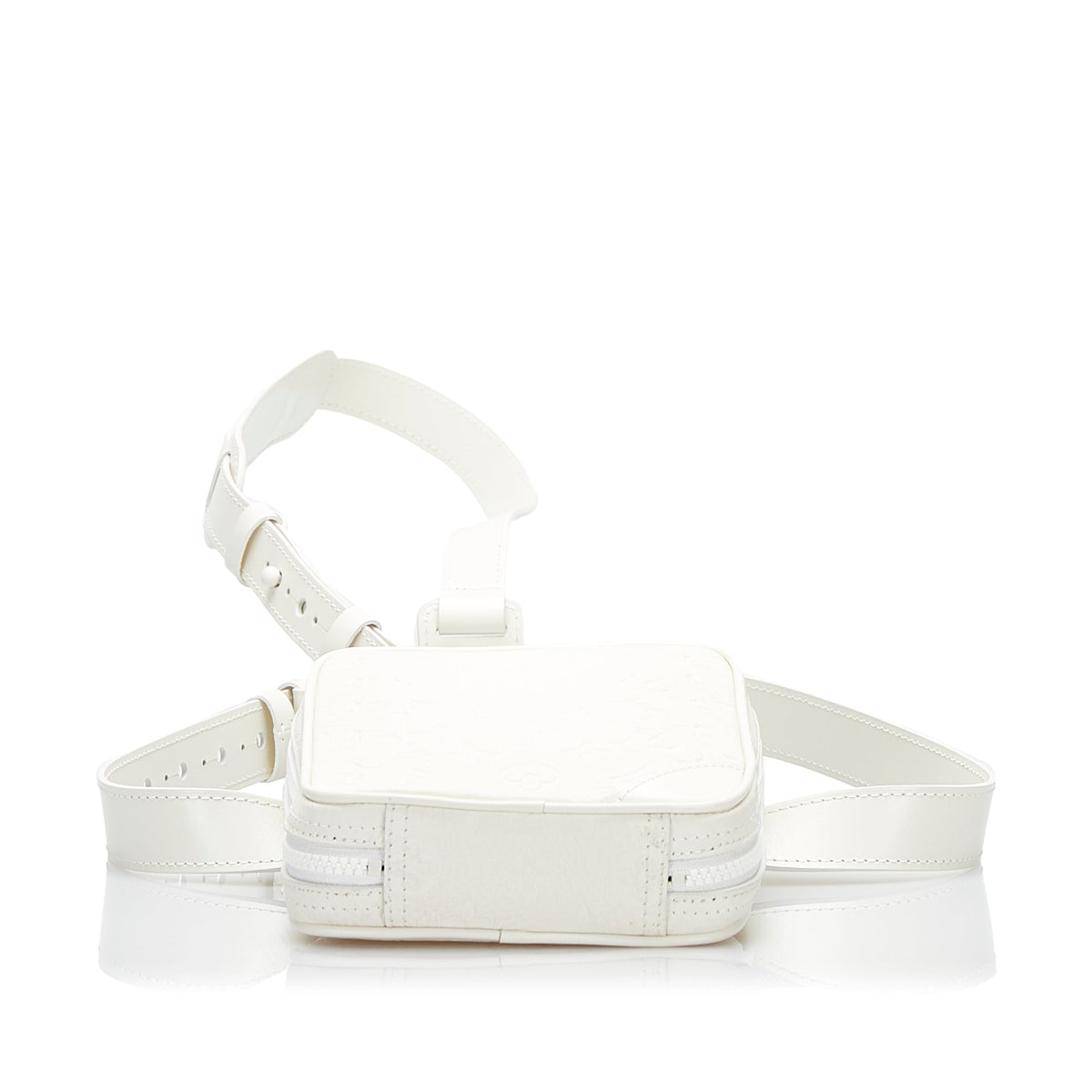 Louis Vuitton Monogram Taurillon Utility Side