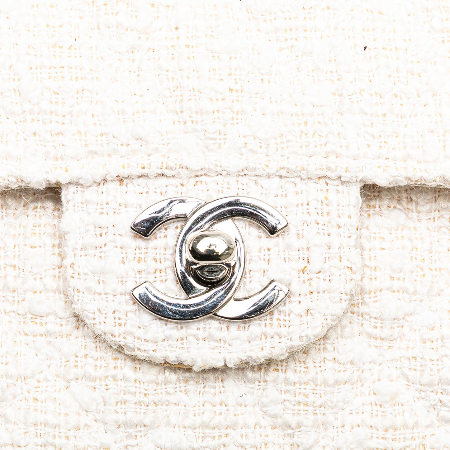 Medium Classic Tweed Double Flap
