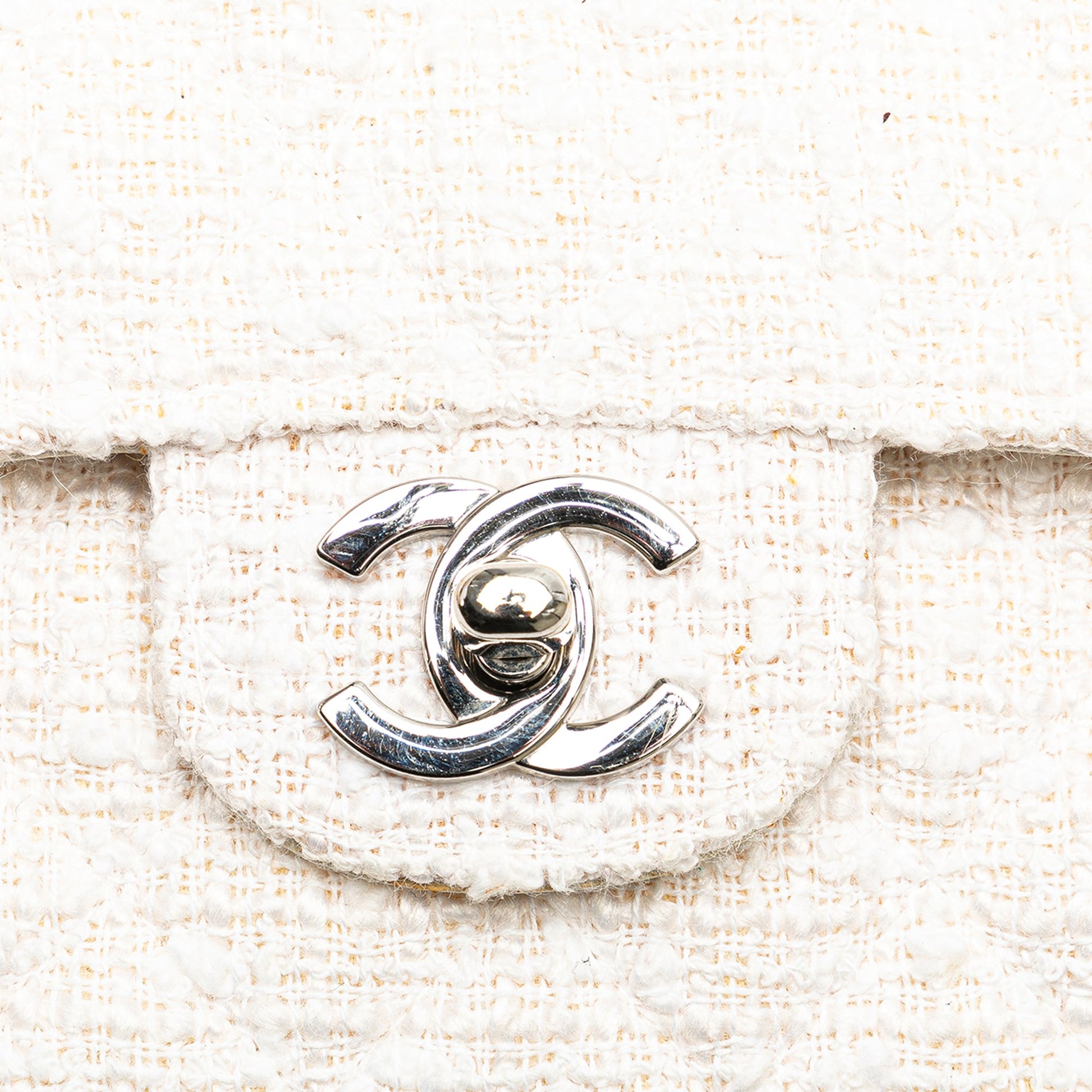 Medium Classic Tweed Double Flap
