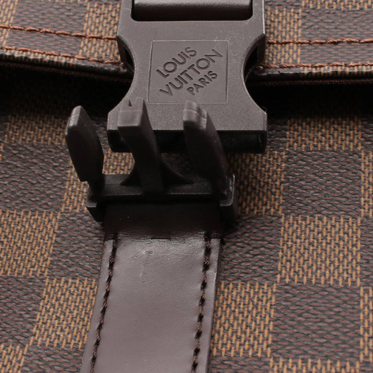 Louis Vuitton Damier Ebene Pochette Melville