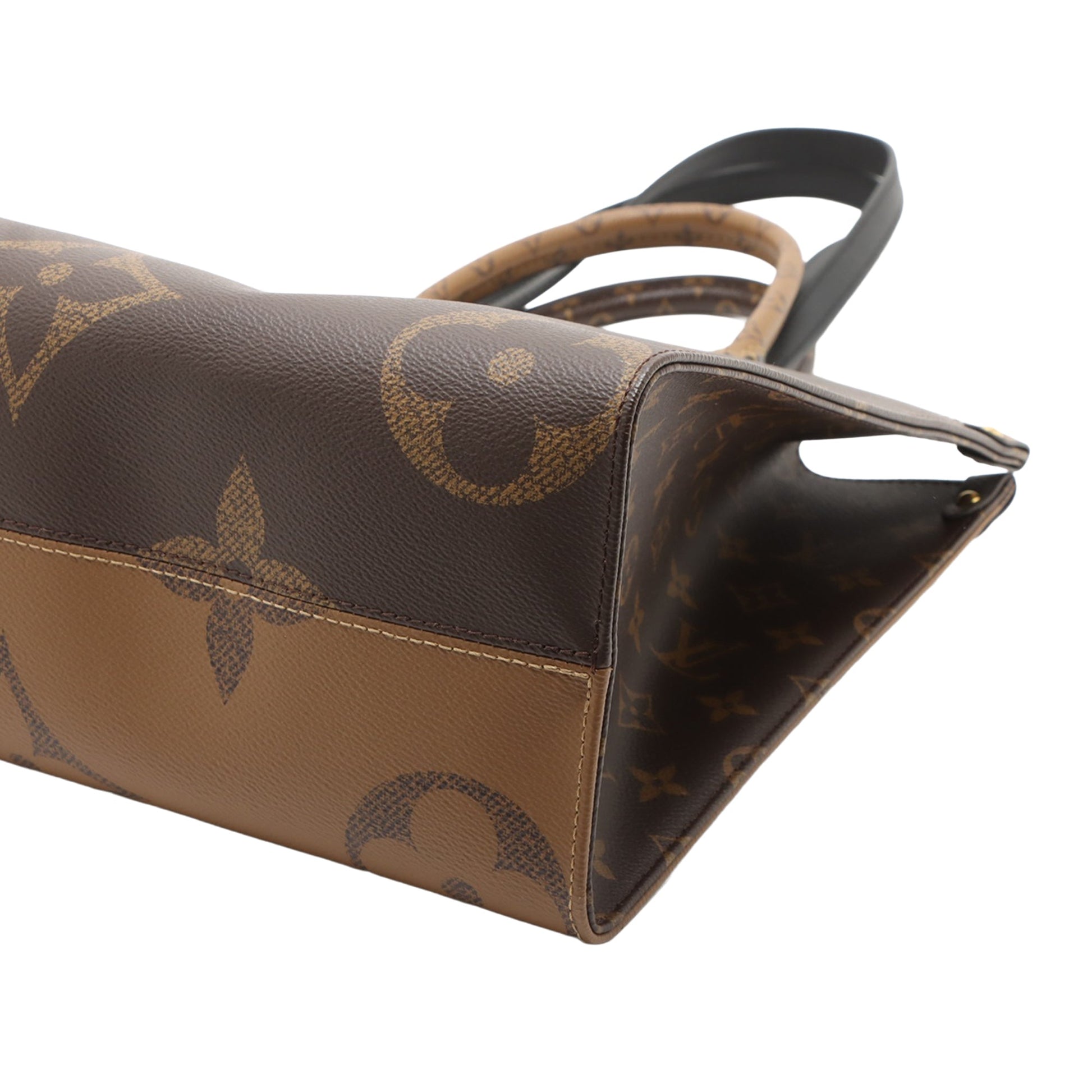 Louis Vuitton Monogram Reverse Giant OnTheGo MM