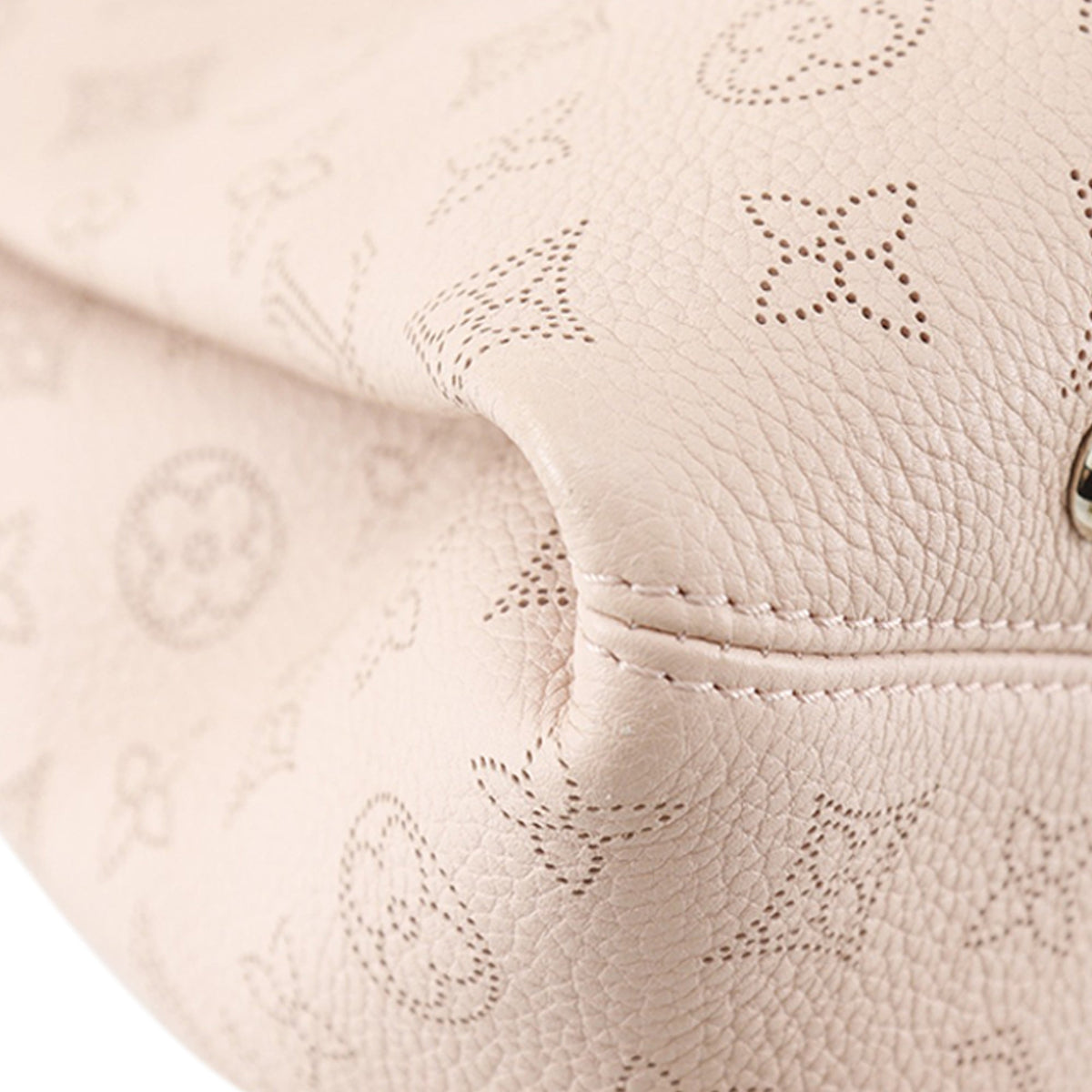 Louis Vuitton Monogram Mahina Sevres — Pink