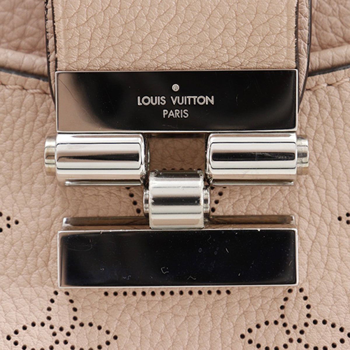 Louis Vuitton Monogram Mahina Sevres — Pink