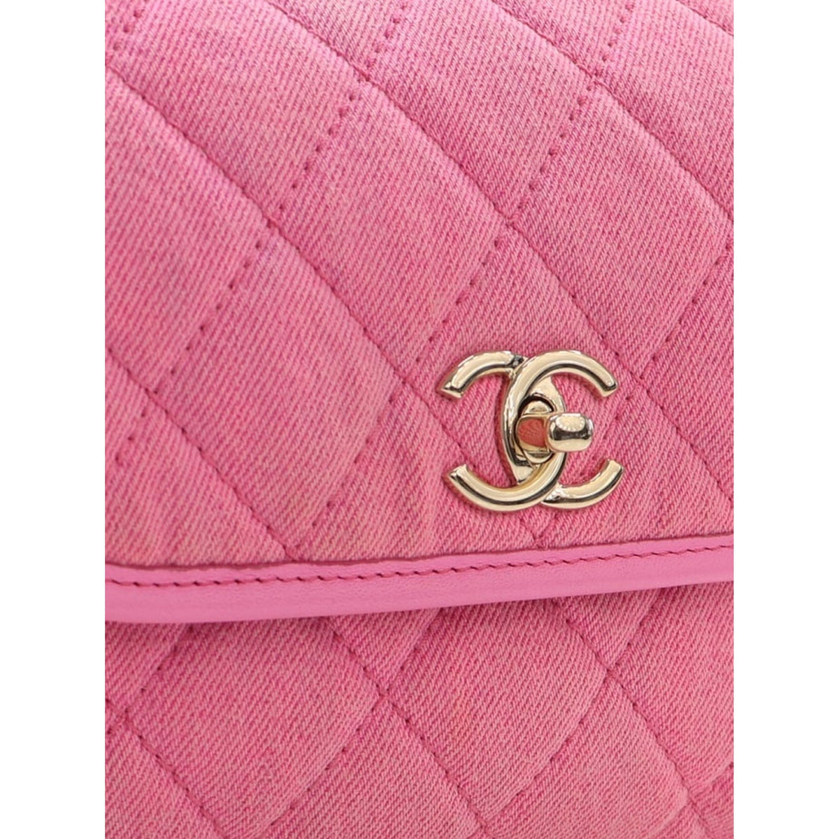 Chanel Small CC Quilted Denim Messenger Flap — Pink
