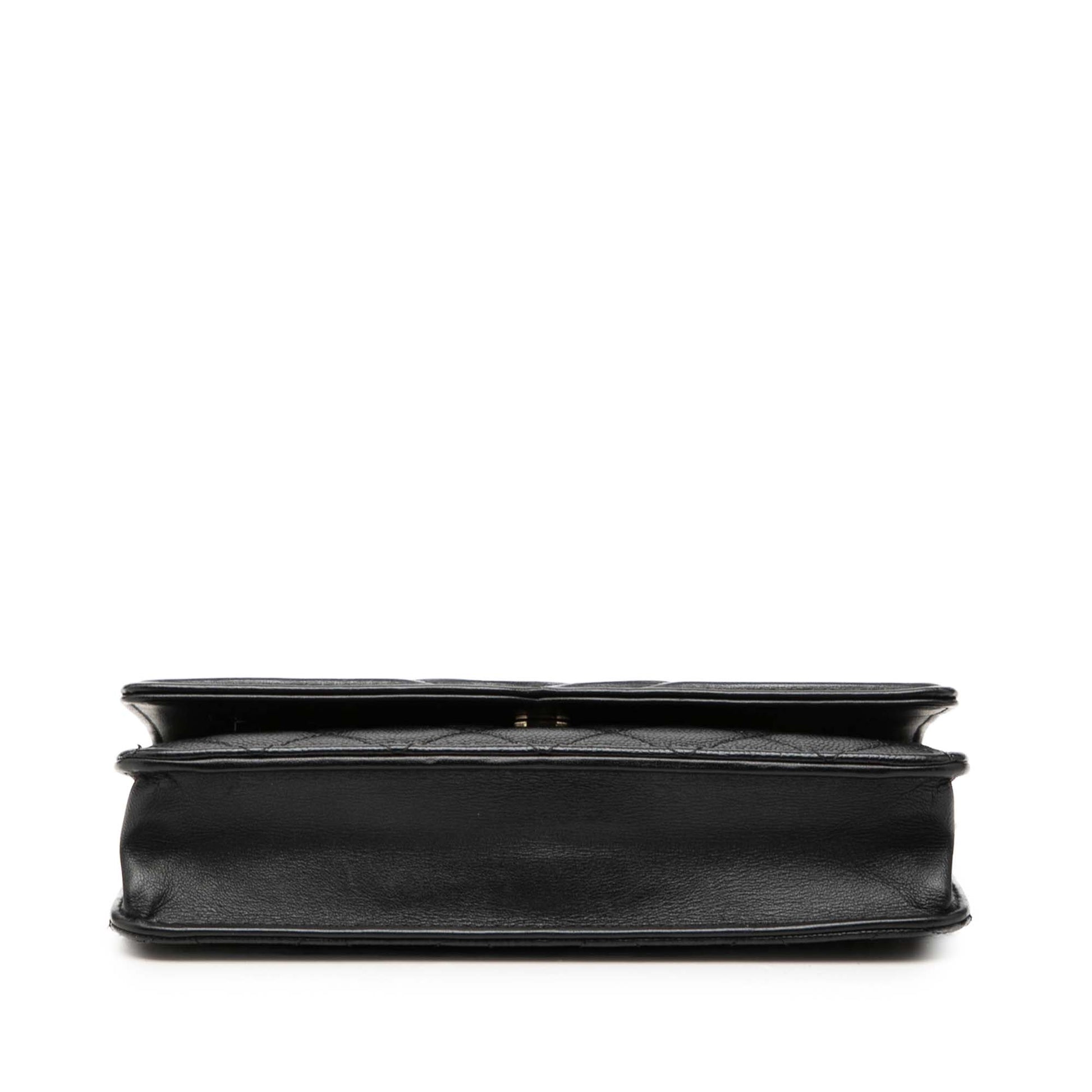 Chanel Caviar CC Filigree Wallet On Chain