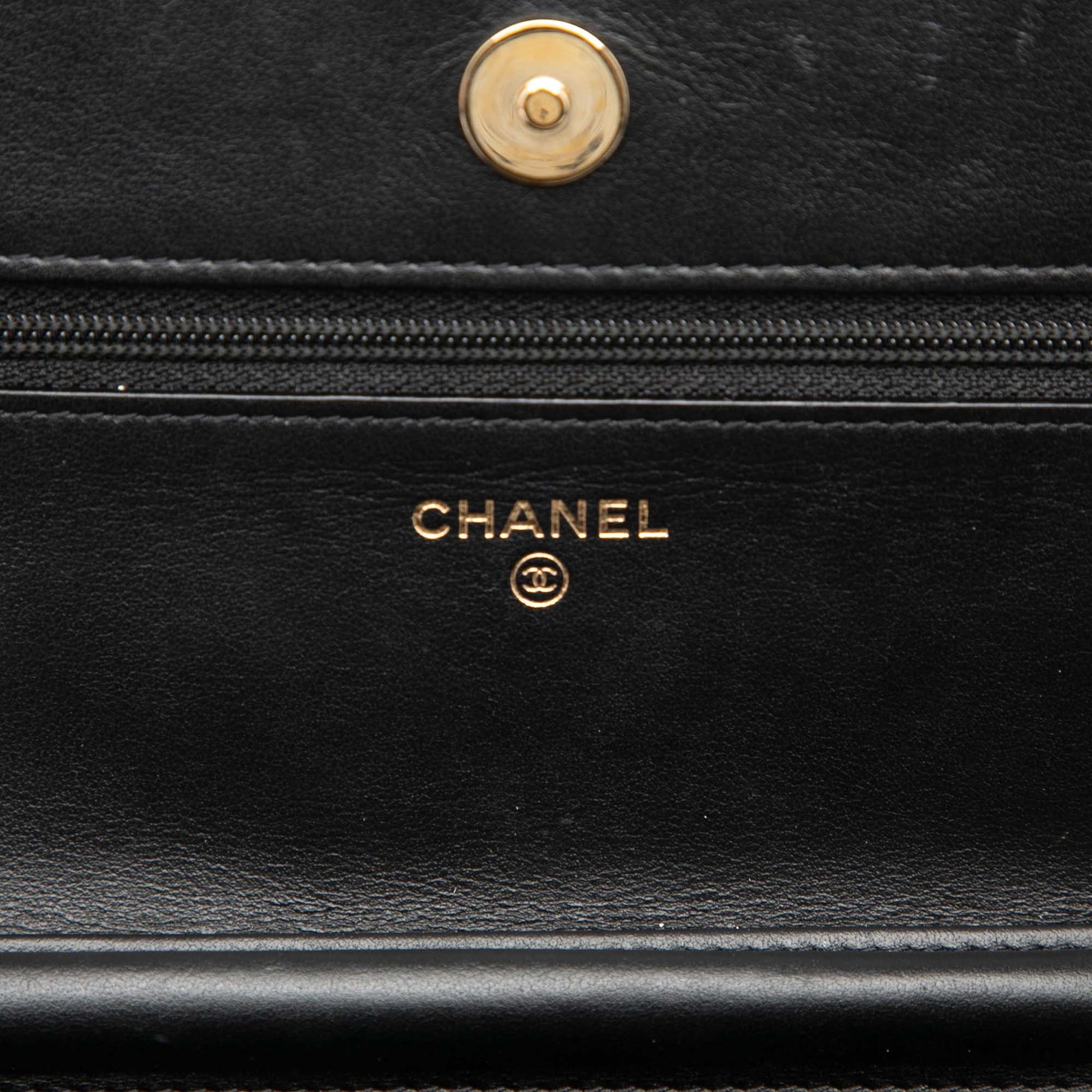 Chanel Caviar CC Filigree Wallet On Chain