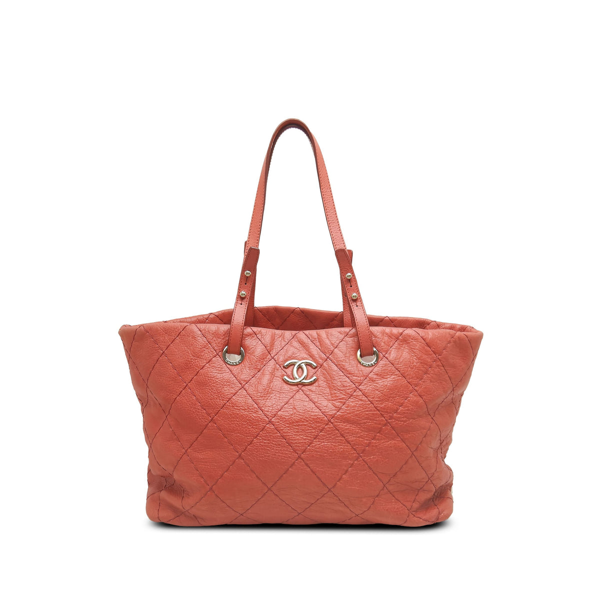 Chanel Large Glazed Calfskin On The Road Tote — Red