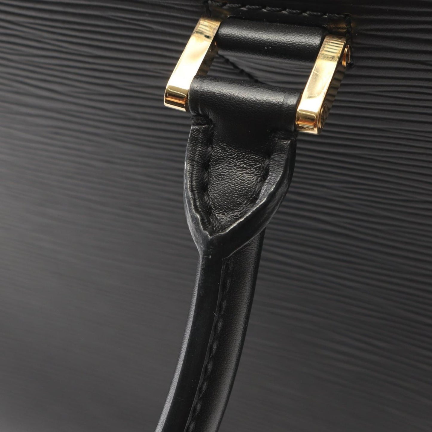 Louis Vuitton Epi Pont Neuf