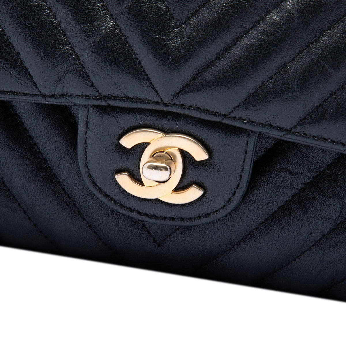 Chanel Medium Classic Chevron Crumpled Calfskin Double Flap