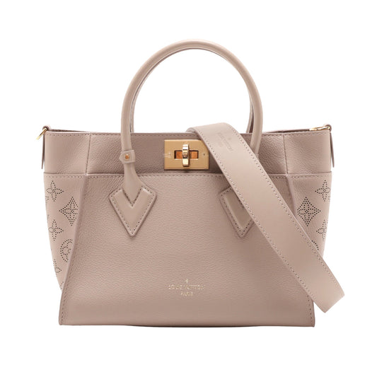 Louis Vuitton Mahina On My Side PM — Beige