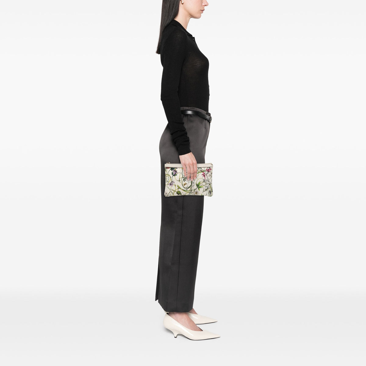 Gucci Printed Canvas Flora Infinity Clutch — White