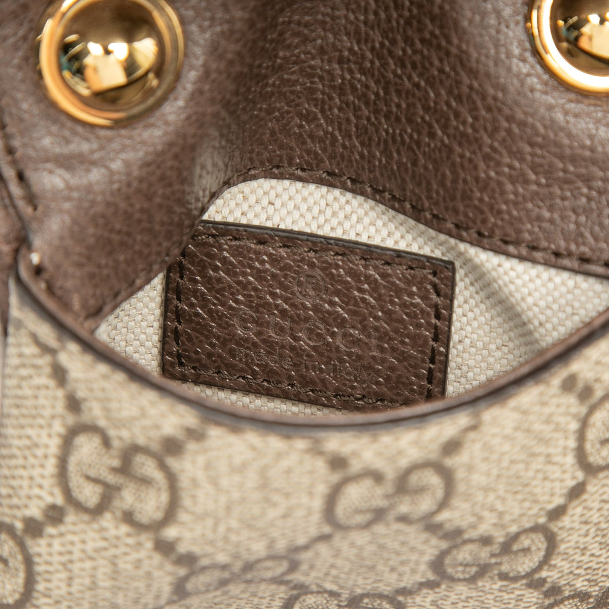 Gucci GG Supreme Blondie Card Case on Strap — Beige