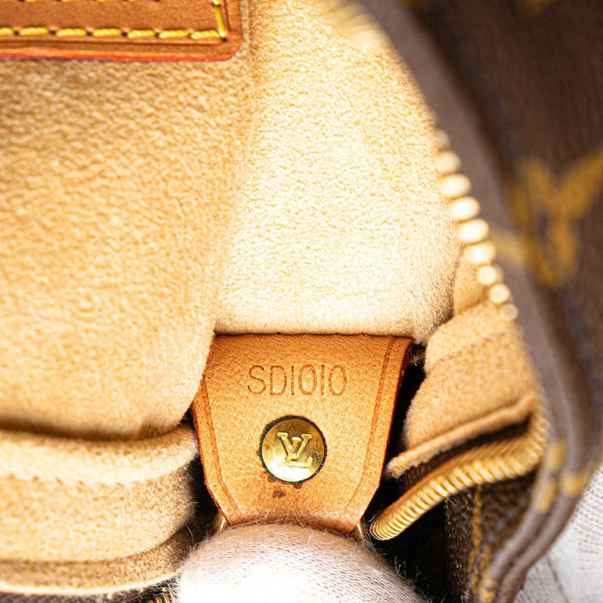 Louis Vuitton Monogram Looping GM