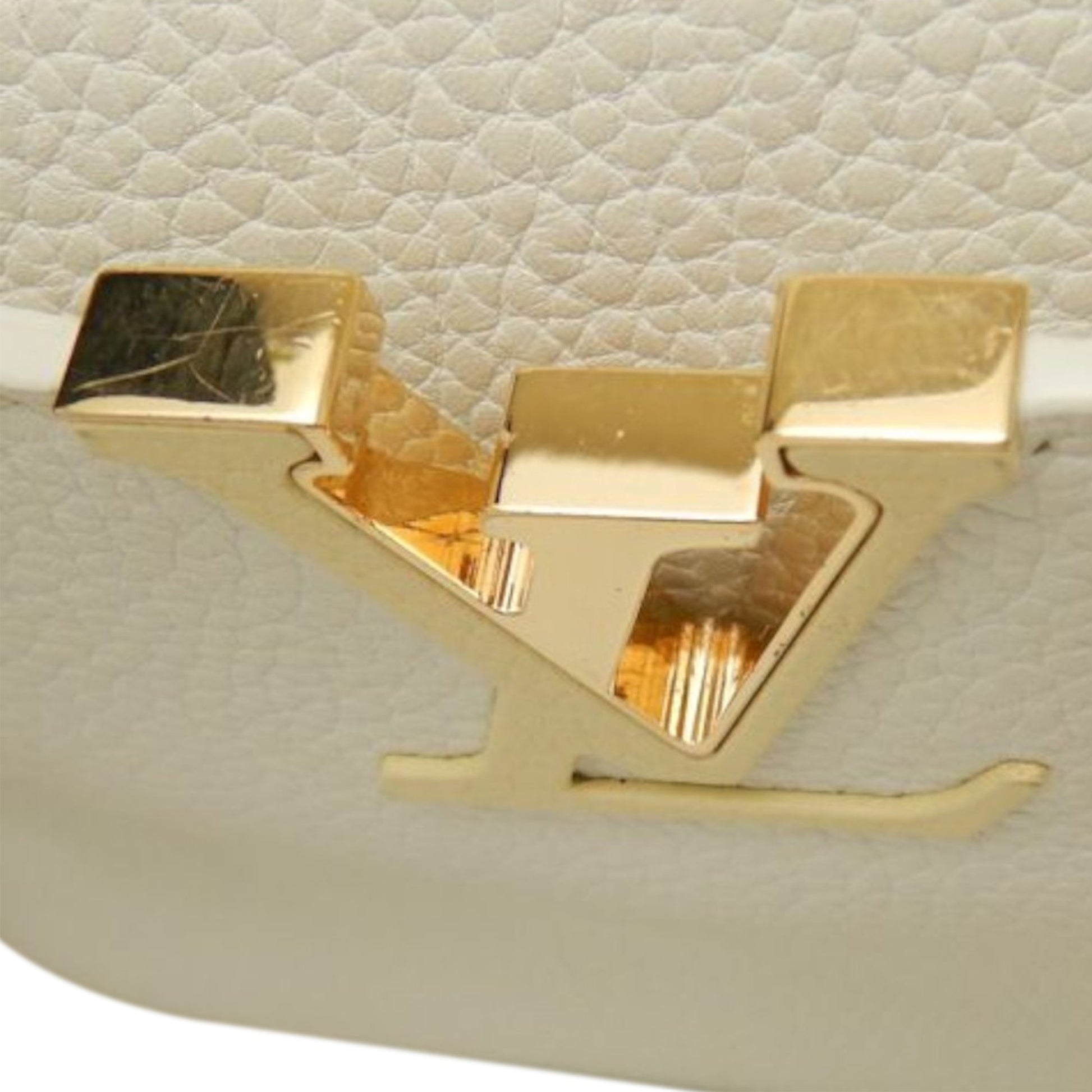 Louis Vuitton Taurillon Capucines BB