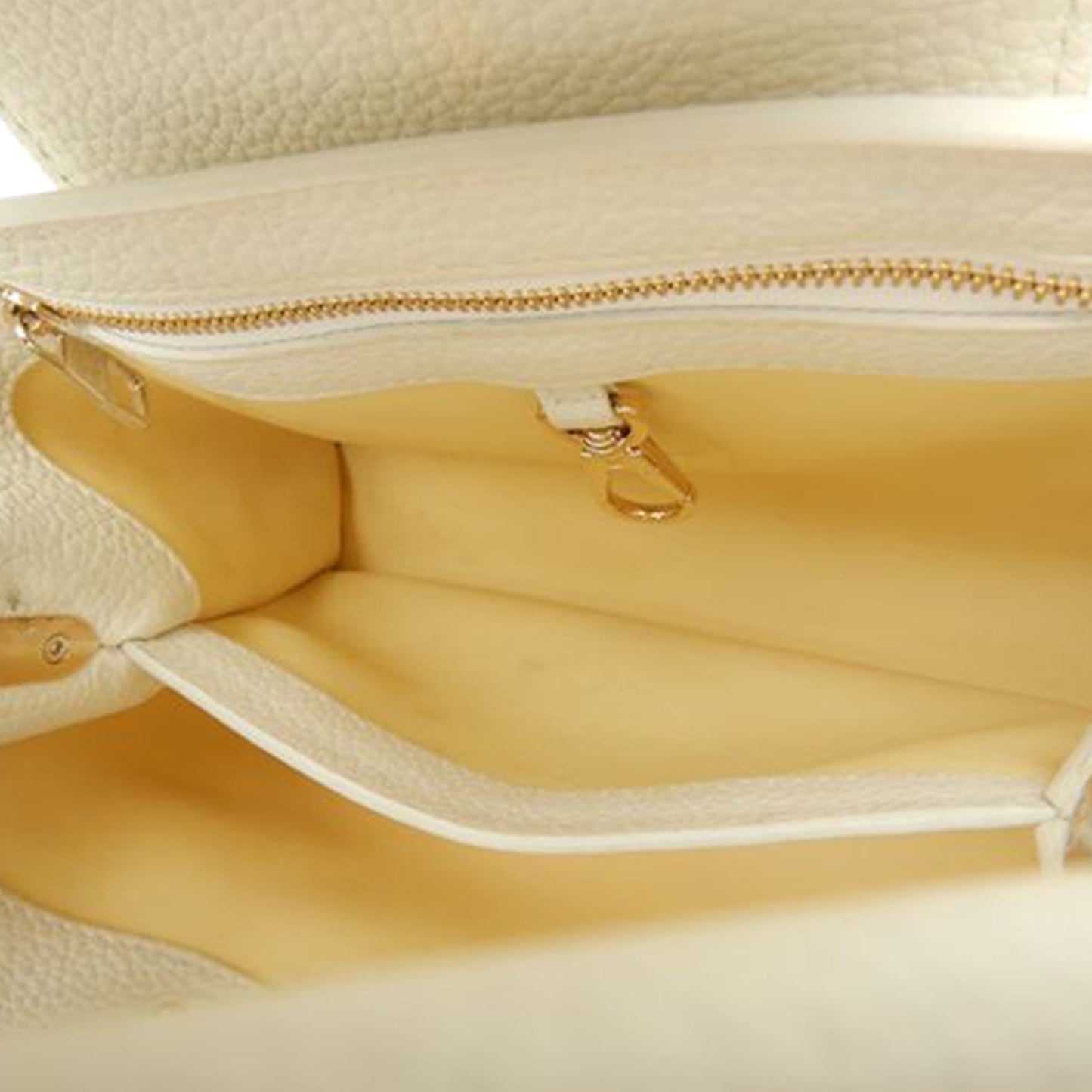 Louis Vuitton Taurillon Capucines BB