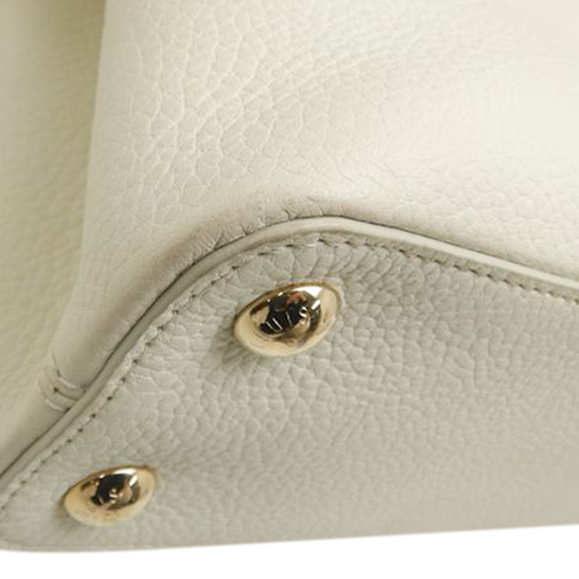Louis Vuitton Taurillon Capucines BB