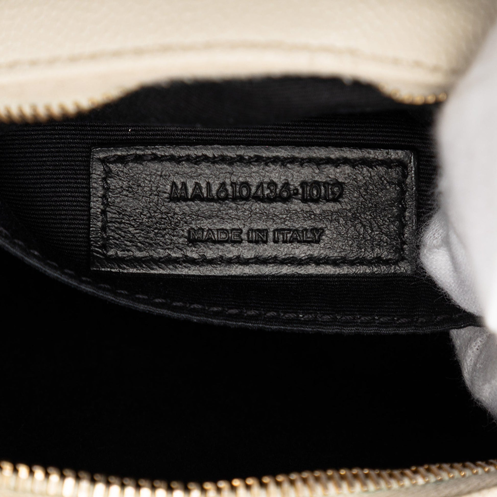 Saint Laurent Grain De Poudre Chevron Round Vinyle Camera Bag