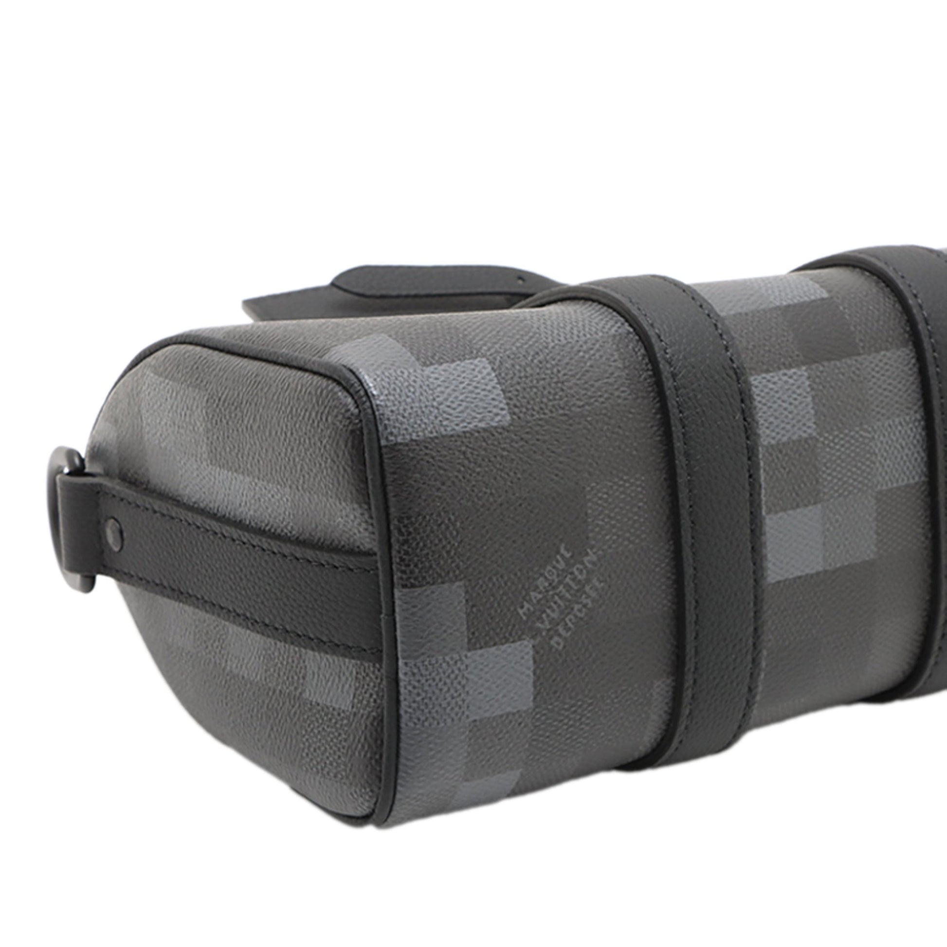 Louis Vuitton Damoflage Keepall Bandouliere 25